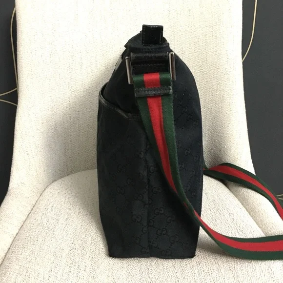 Authentic Gucci unisex messenger bag black monogram canvas - Picture 5 of 16